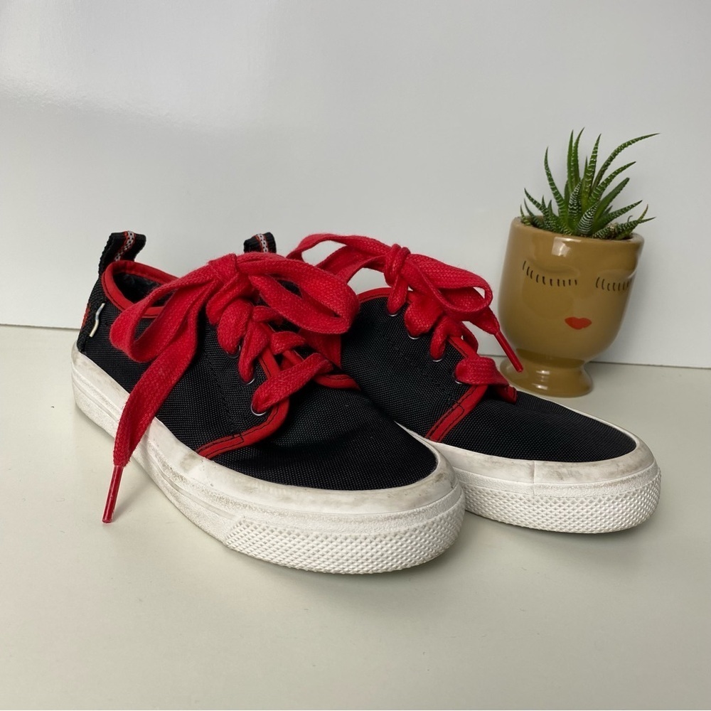 Spiderman TOMS Black and Red Kids Sneakers Y13